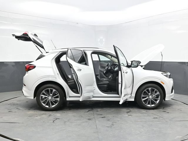 Used 2022 Buick Encore GX Preferred w/ Sport Touring Package FWD image 38
