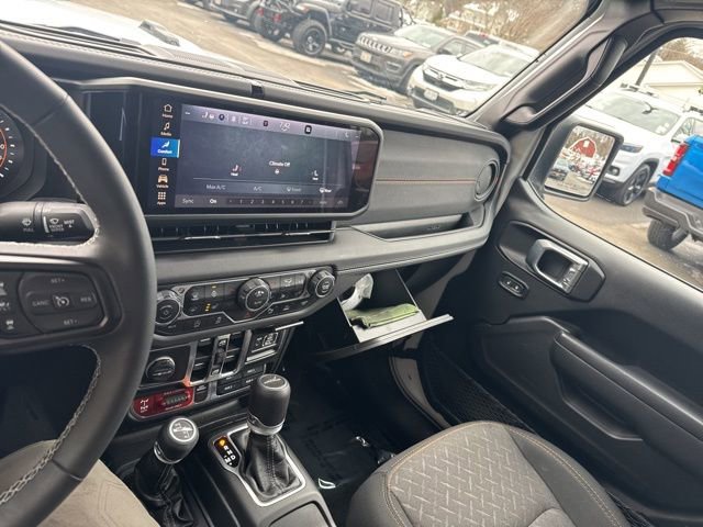 Certified 2025 Jeep Gladiator Mojave w/ Safety Group image 25