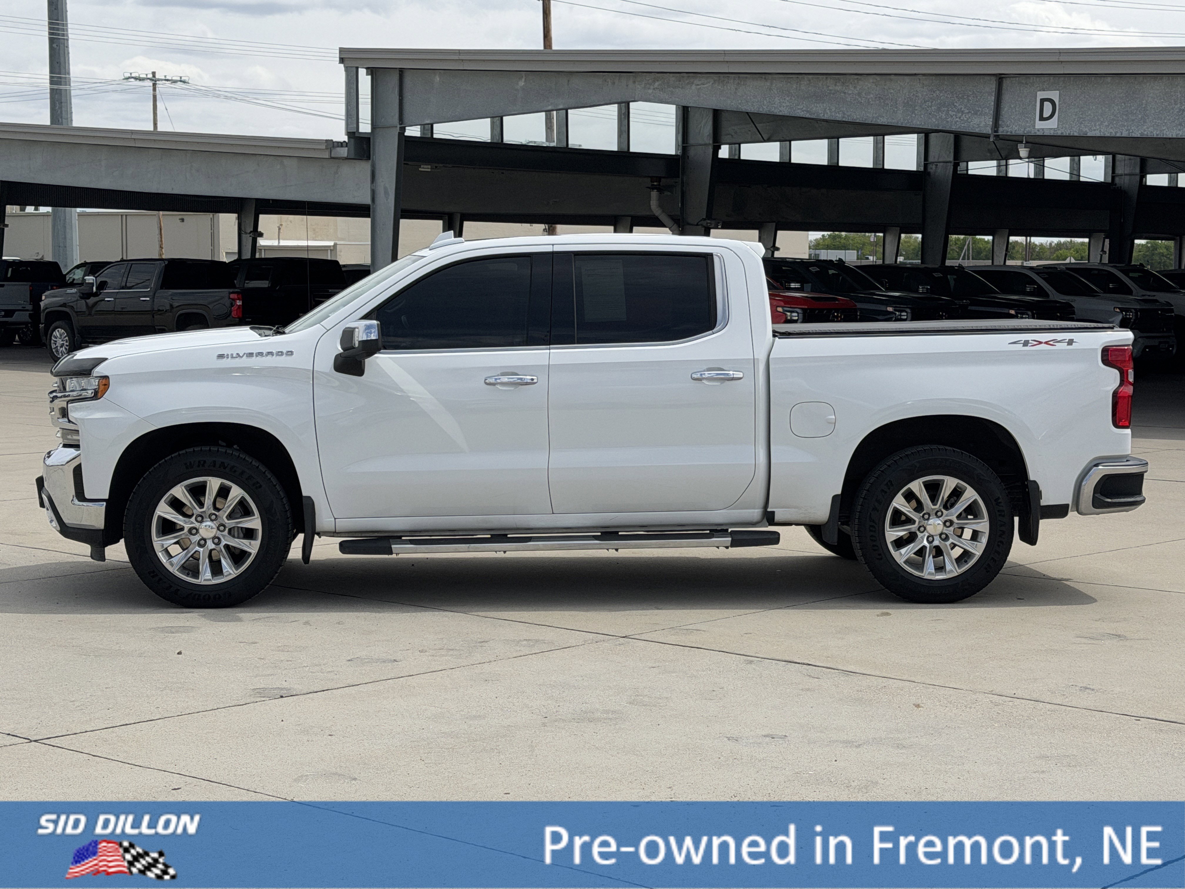 Used 2019 Chevrolet Silverado 1500 LTZ w/ LTZ Premium Package AWD/4WD image 9