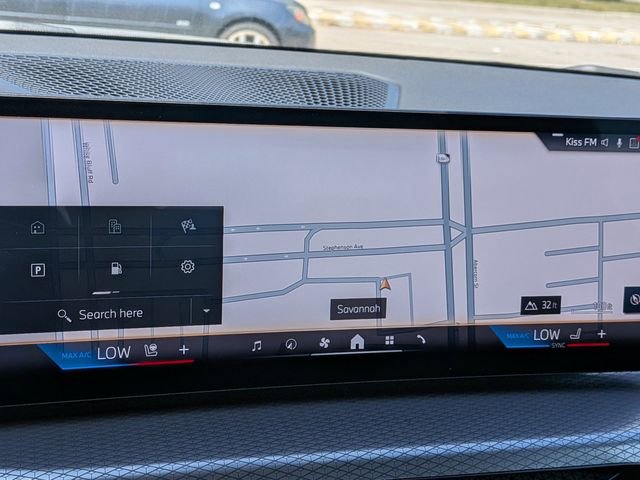 Used 2025 BMW 330i Sedan w/ M Sport Package RWD image 23