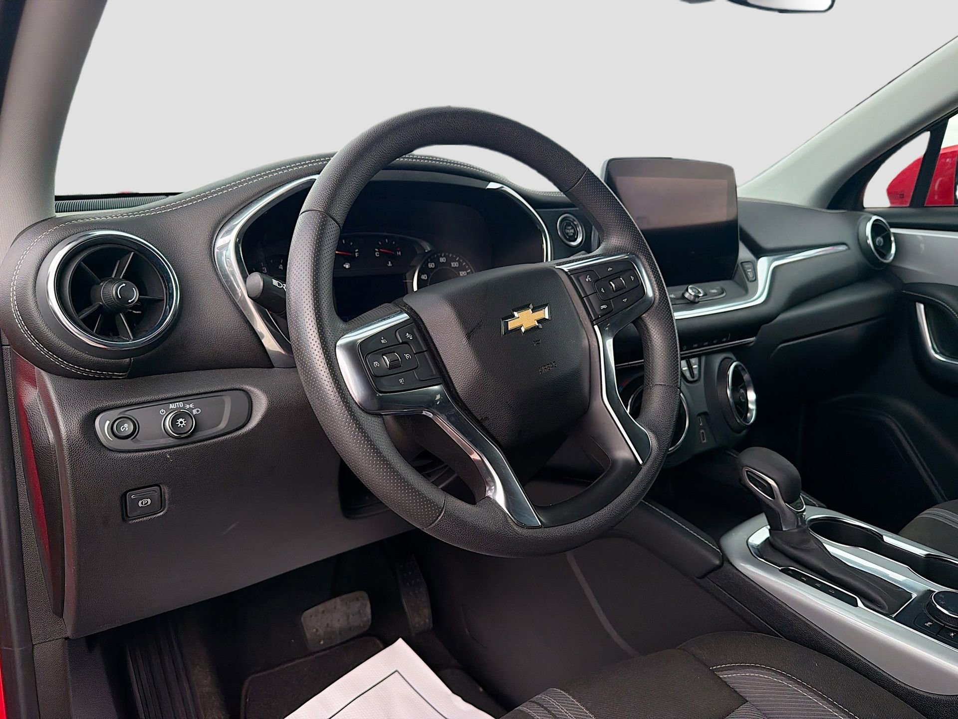 Used 2023 Chevrolet Blazer LT w/ Driver Confidence Package image 12