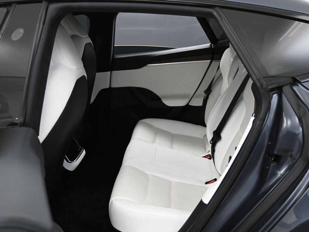 Used 2022 Tesla Model S image 37