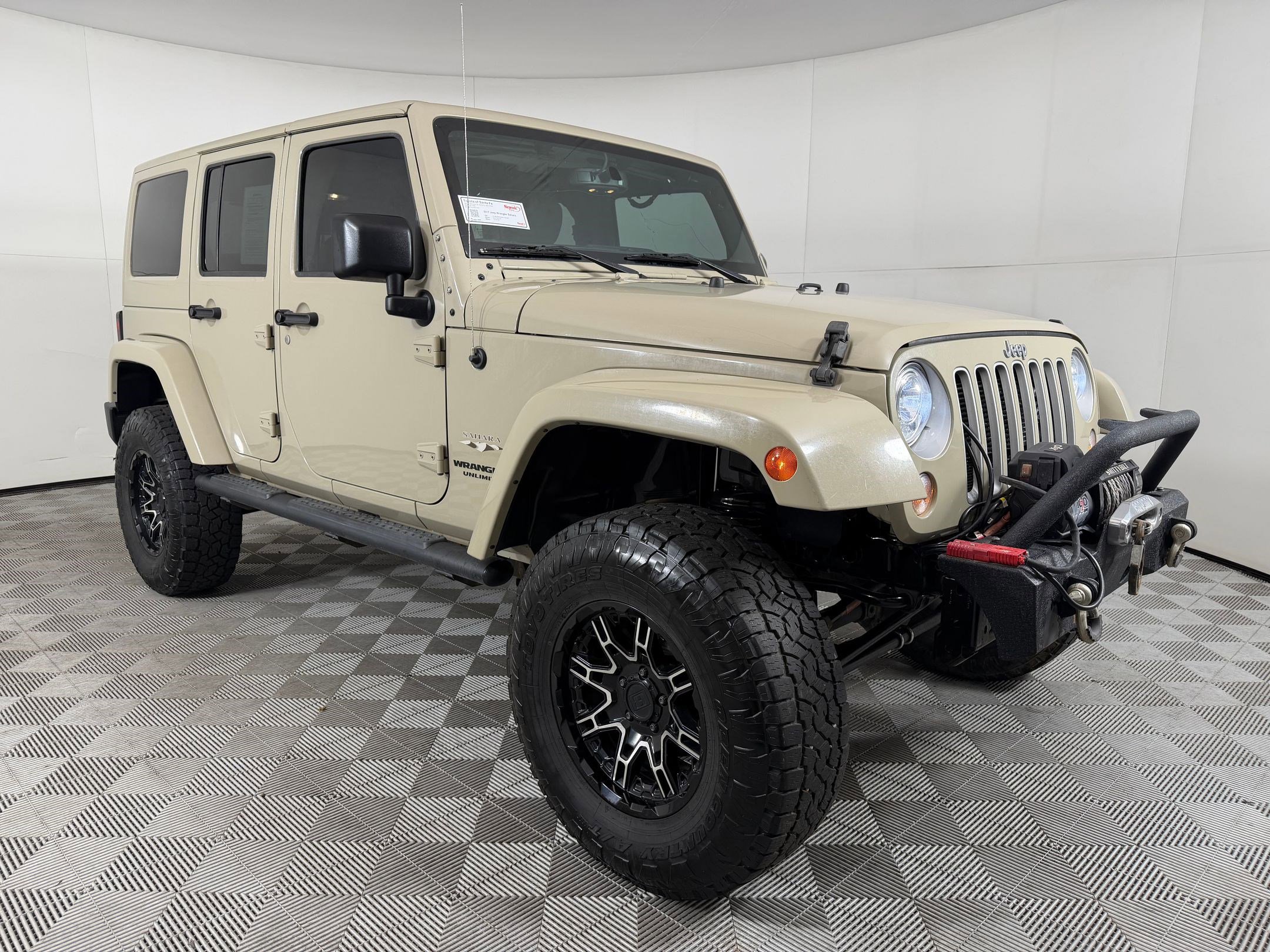 Used 2017 Jeep Wrangler Unlimited Sahara w/ Connectivity Group AWD/4WD image 7