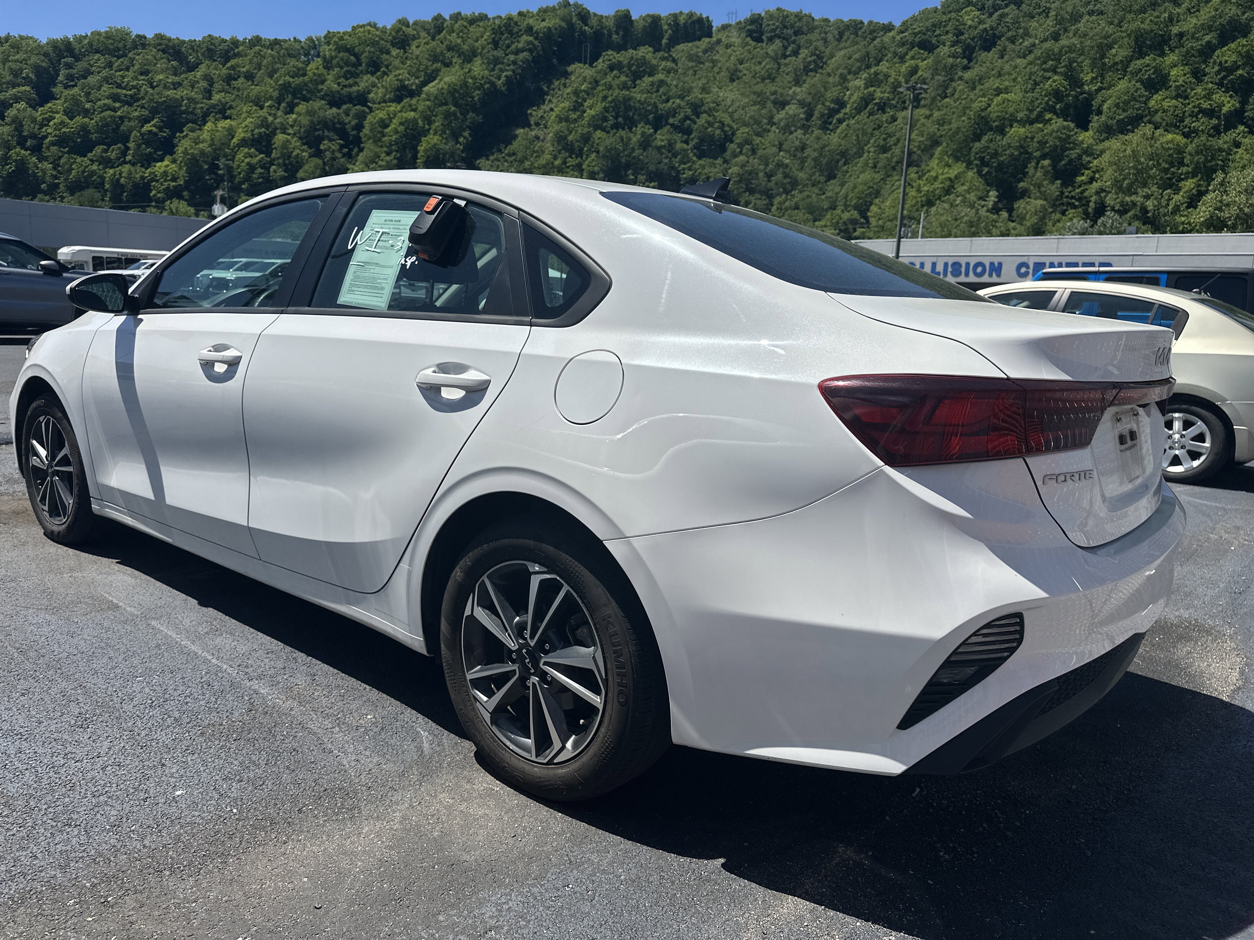 Used 2024 Kia Forte LXS FWD image 5