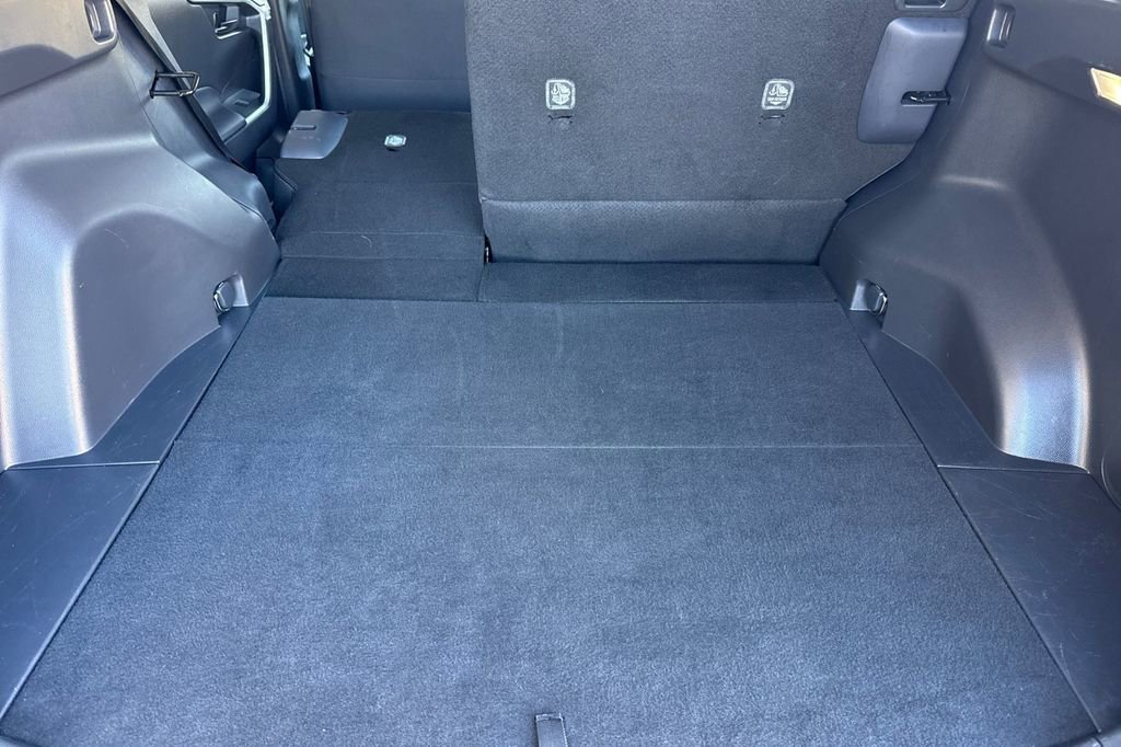 Used 2025 Toyota RAV4 LE image 23