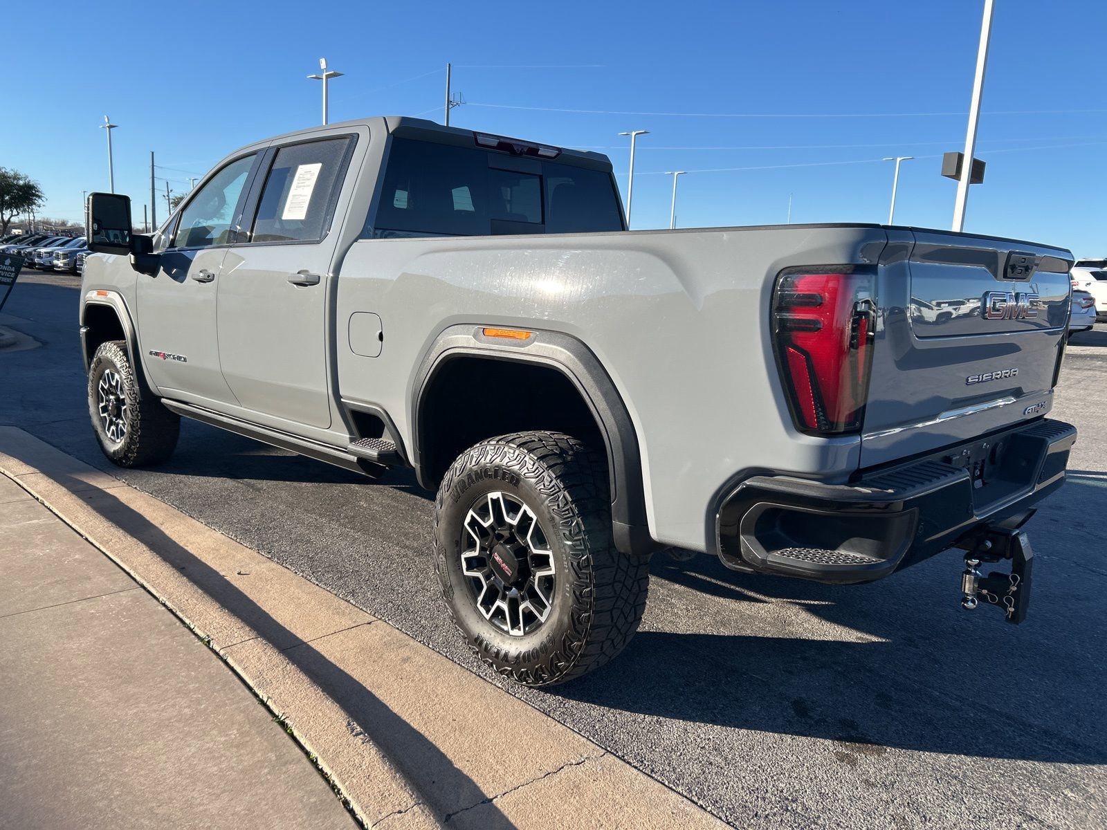 Used 2024 GMC Sierra 2500 AT4X image 7