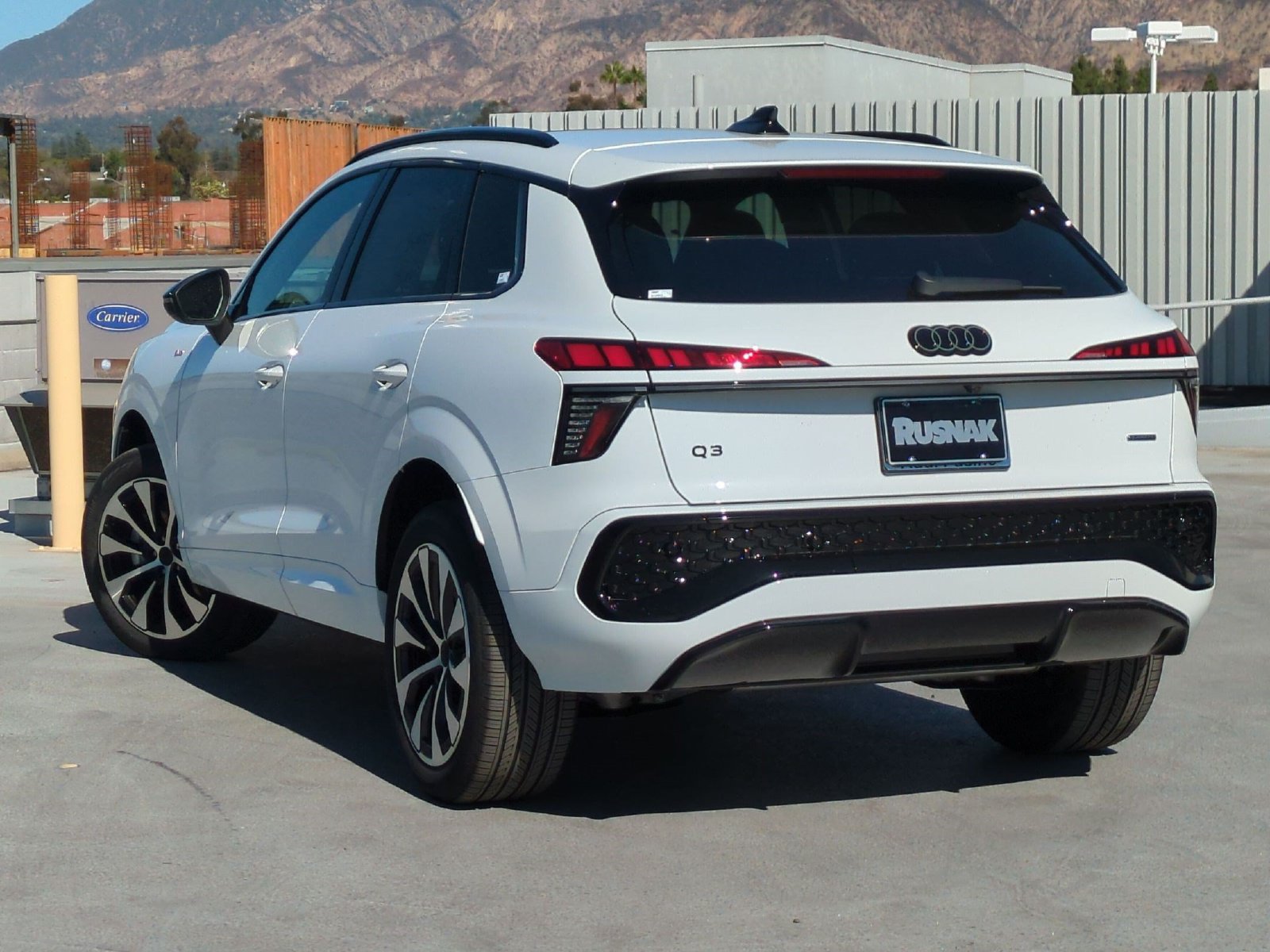 New 2026 Audi Q3 quattro 2.0T AWD/4WD image 3