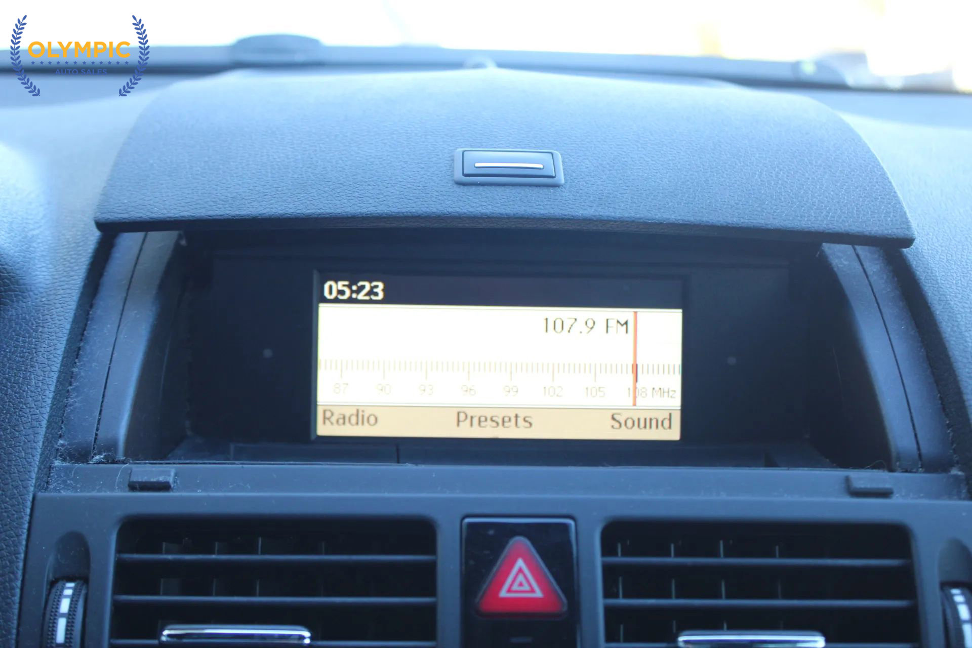 Used 2008 Mercedes-Benz C 300 Sedan w/ P1 Pkg image 25