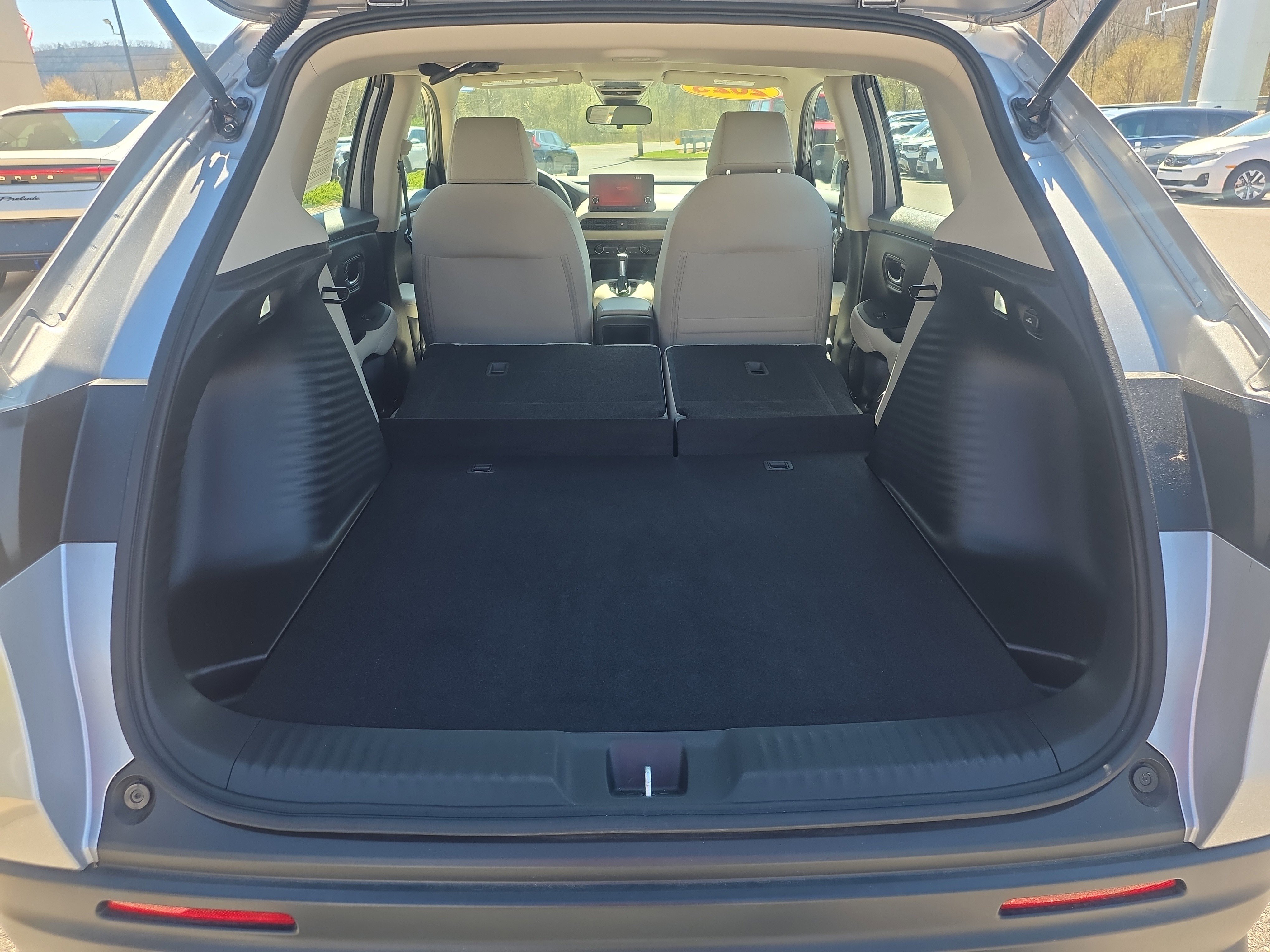 Used 2023 Honda HR-V LX image 16