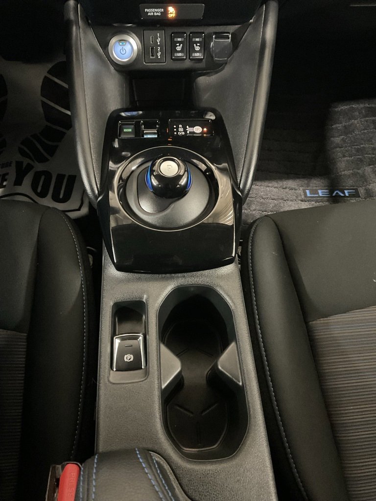 Used 2025 Nissan Leaf SV Plus image 19