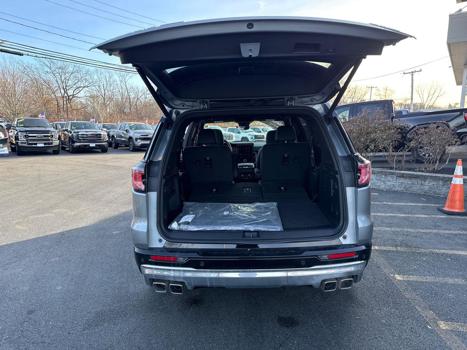 New 2025 GMC Acadia Denali w/ Super Cruise Package image 38