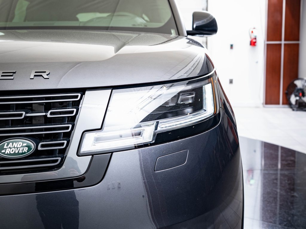 New 2025 Land Rover Range Rover SE image 16