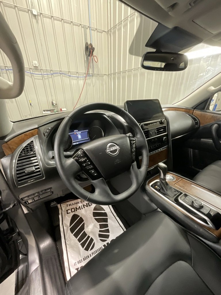 Used 2024 Nissan Armada SL w/ Captain's Chairs Package image 9