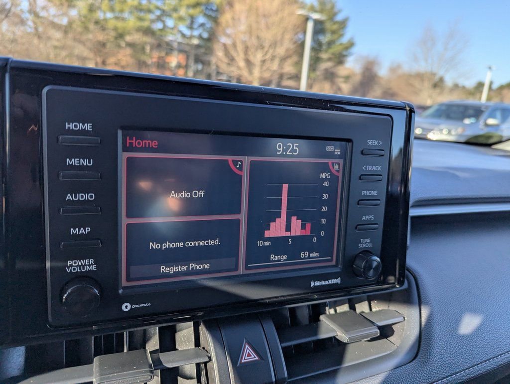 Used 2021 Toyota RAV4 XLE image 22