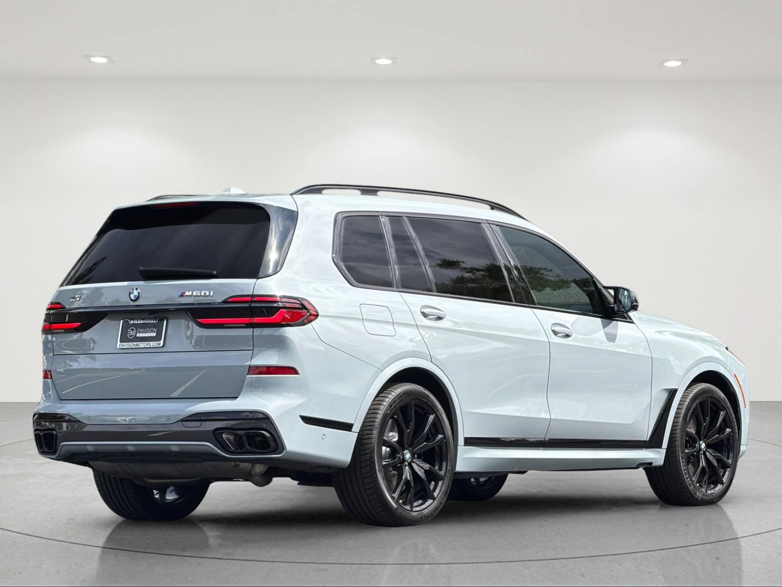 Used 2024 BMW X7 M60i w/ Climate Comfort Package AWD/4WD image 5