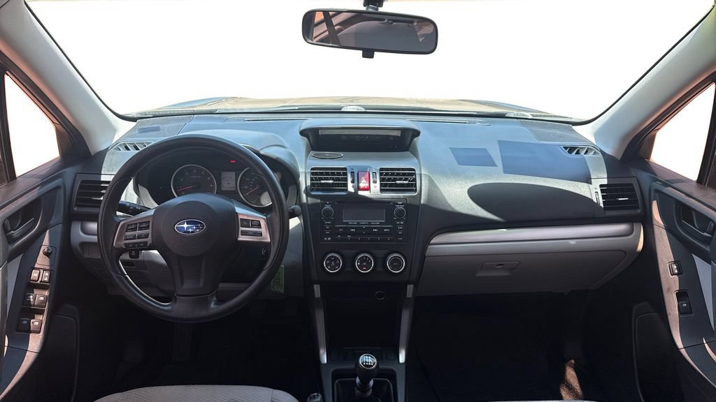 Used 2014 Subaru Forester 2.5i AWD/4WD image 27