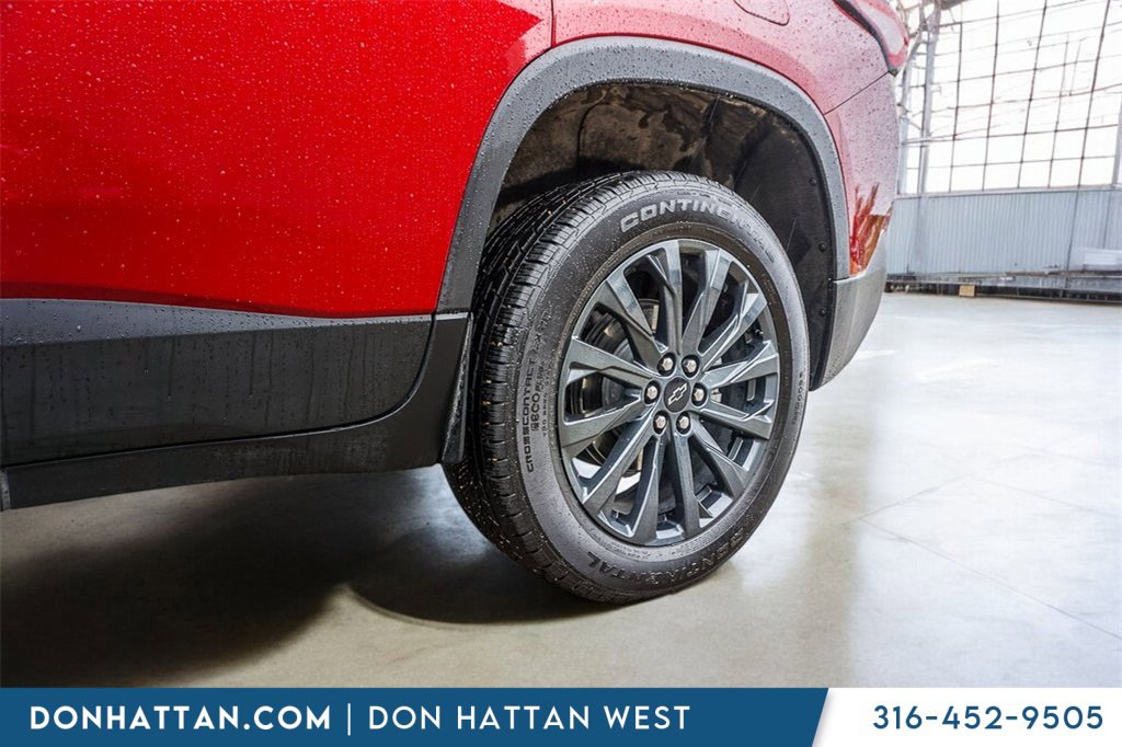 Used 2023 Chevrolet Traverse RS w/ LPO, Floor Liner Package image 40