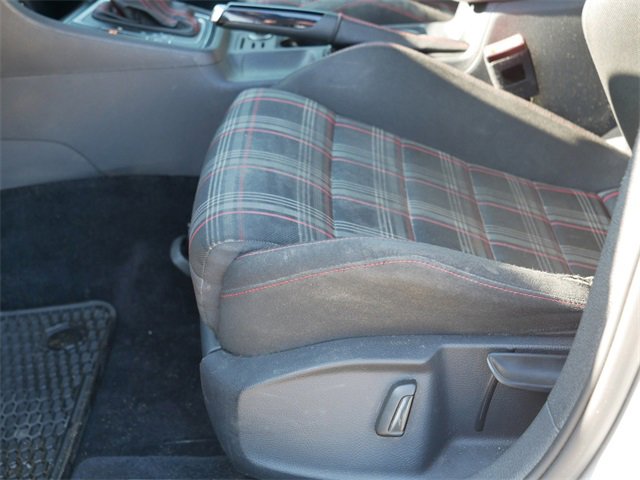 Used 2017 Volkswagen GTI S image 17