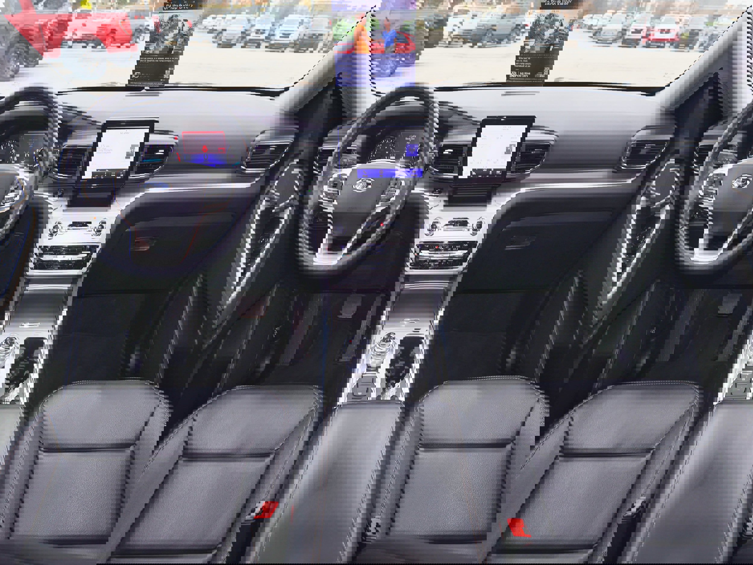 Used 2021 Ford Explorer XLT w/ Equipment Group 202A image 19