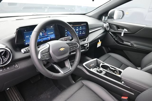 New 2027 Chevrolet Equinox LT w/ Convenience Package II FWD image 17