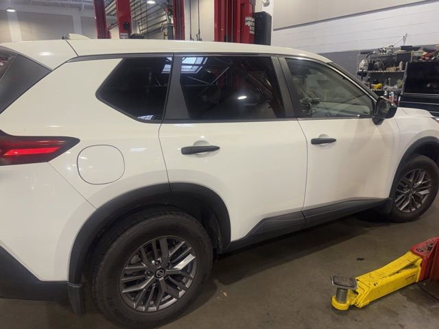 Used 2021 Nissan Rogue S FWD image 9