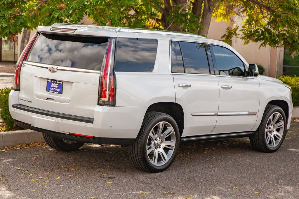 Used 2020 Cadillac Escalade Premium Luxury image 5