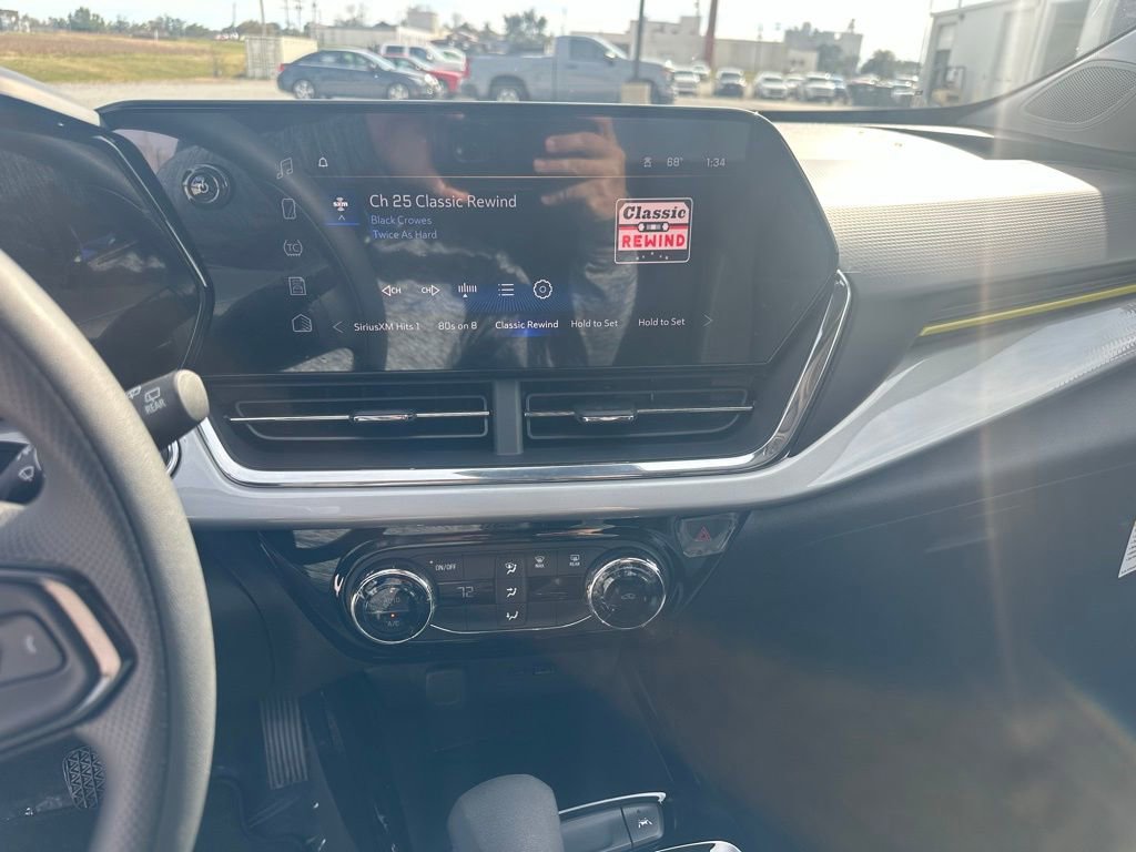 New 2026 Chevrolet Trax LT image 17