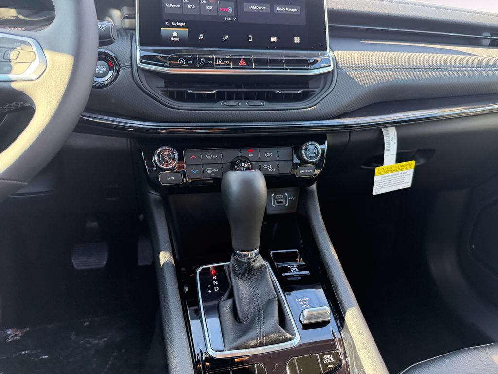 New 2026 Jeep Compass Latitude AWD/4WD image 11