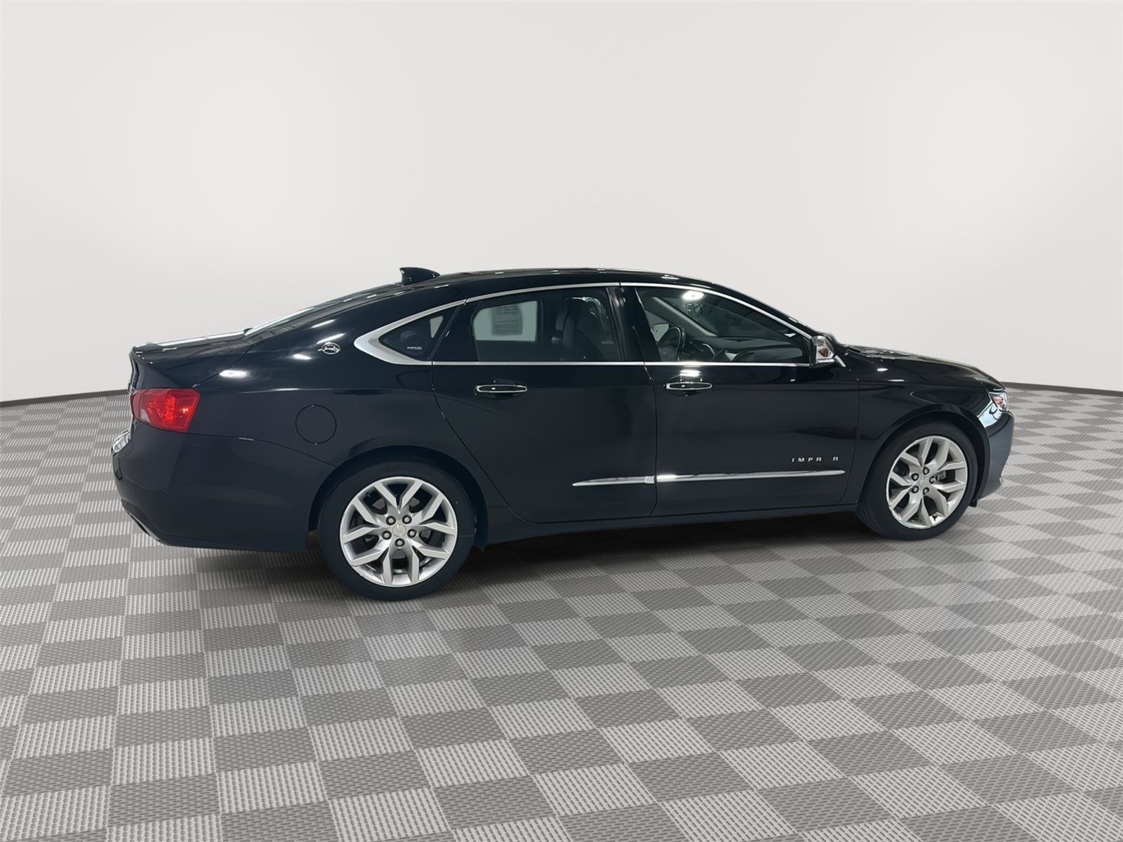 Used 2016 Chevrolet Impala LTZ FWD image 6
