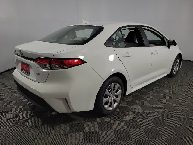 Used 2025 Toyota Corolla LE FWD image 8