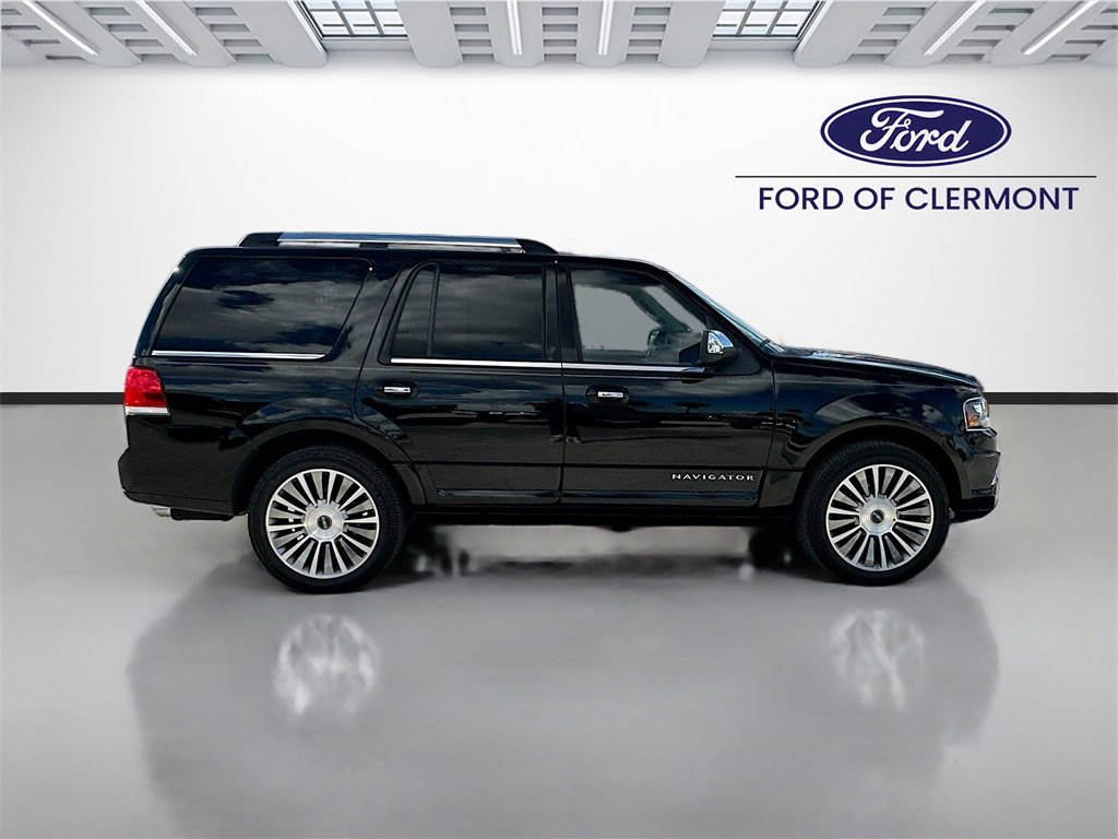 Used 2016 Lincoln Navigator Select image 8