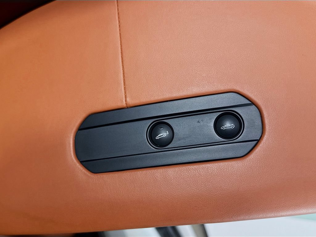 Used 2016 McLaren 570S Coupe RWD image 15