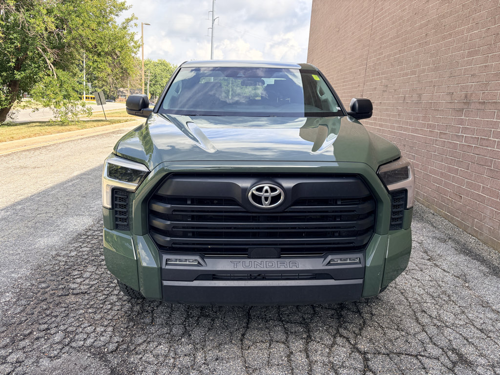 Used 2022 Toyota Tundra SR5 AWD/4WD image 8