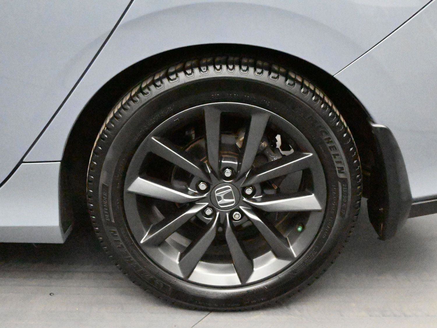 Used 2020 Honda Civic EX image 12