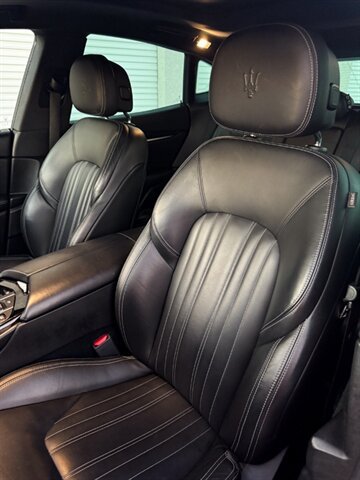 Used 2017 Maserati Levante S AWD/4WD image 47