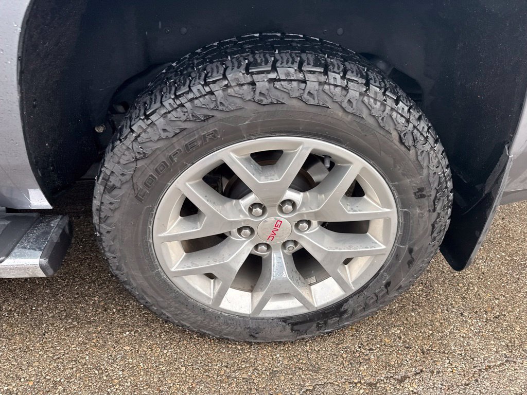 Used 2019 GMC Yukon SLE w/ SLE Value Package RWD image 14