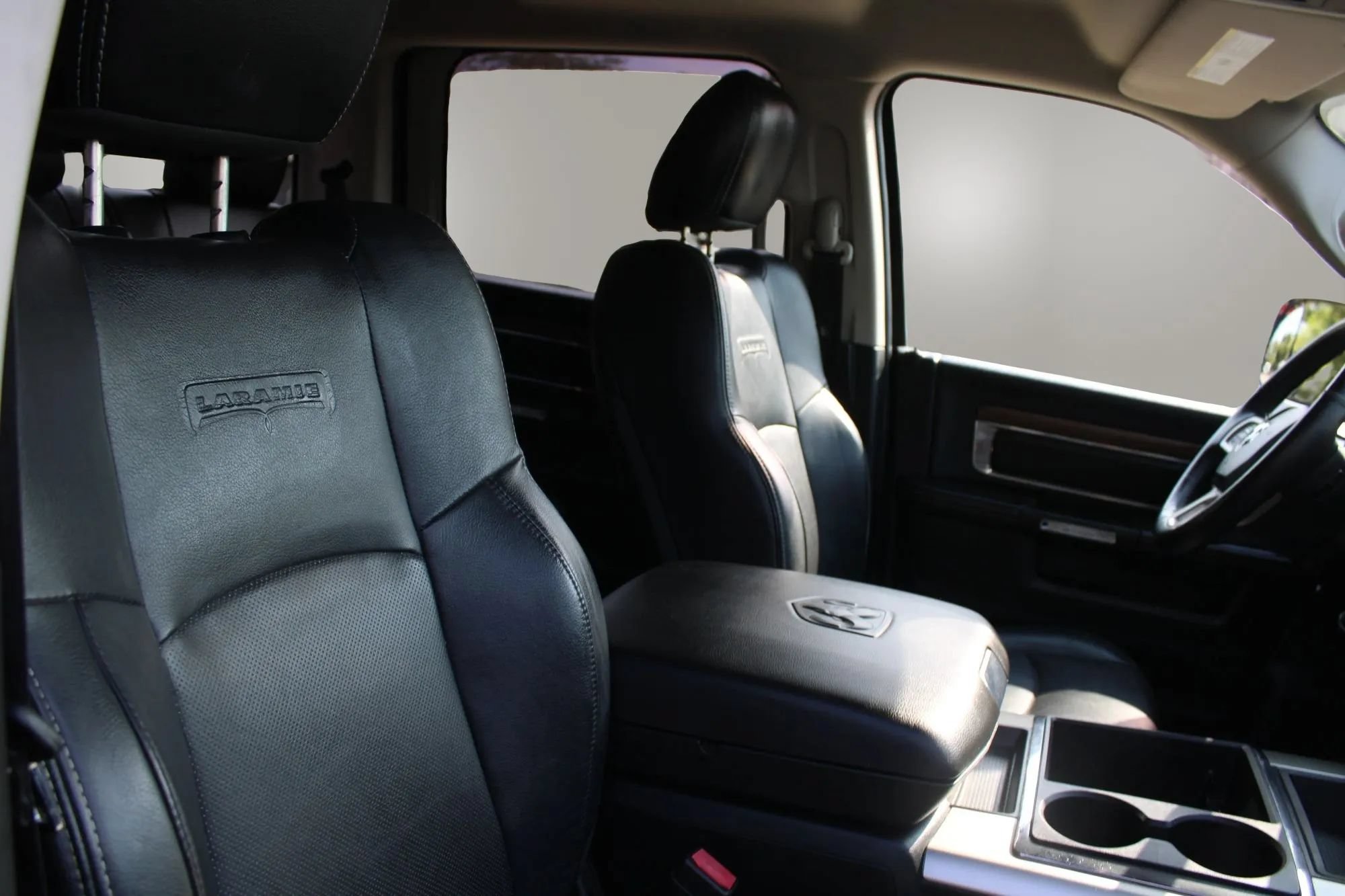 Used 2013 RAM 3500 Laramie RWD image 23