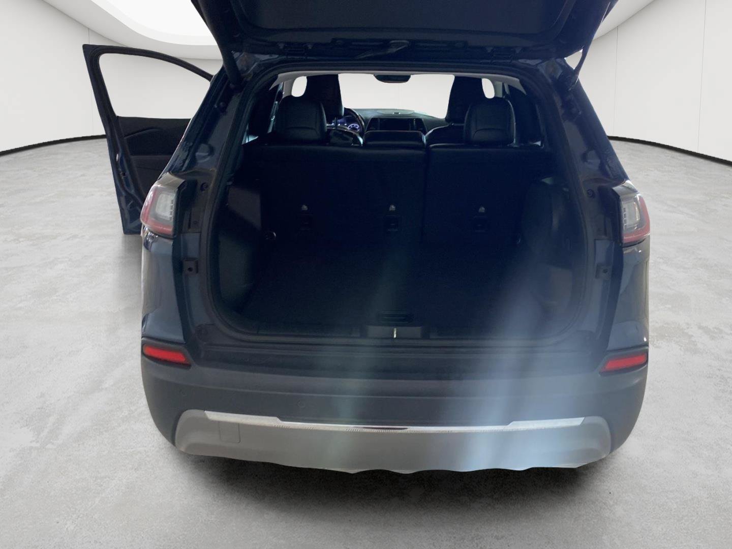 Used 2020 Jeep Cherokee Limited FWD image 21