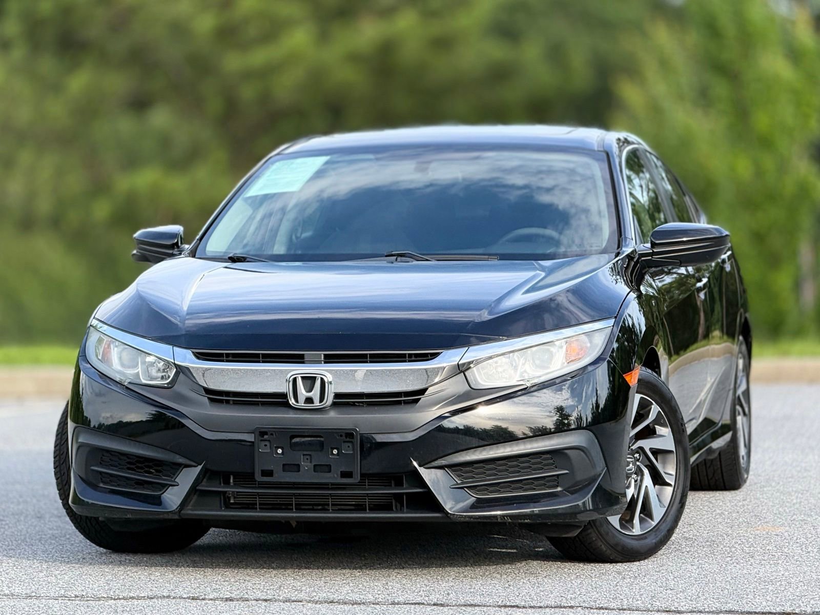 Used 2018 Honda Civic EX image 2