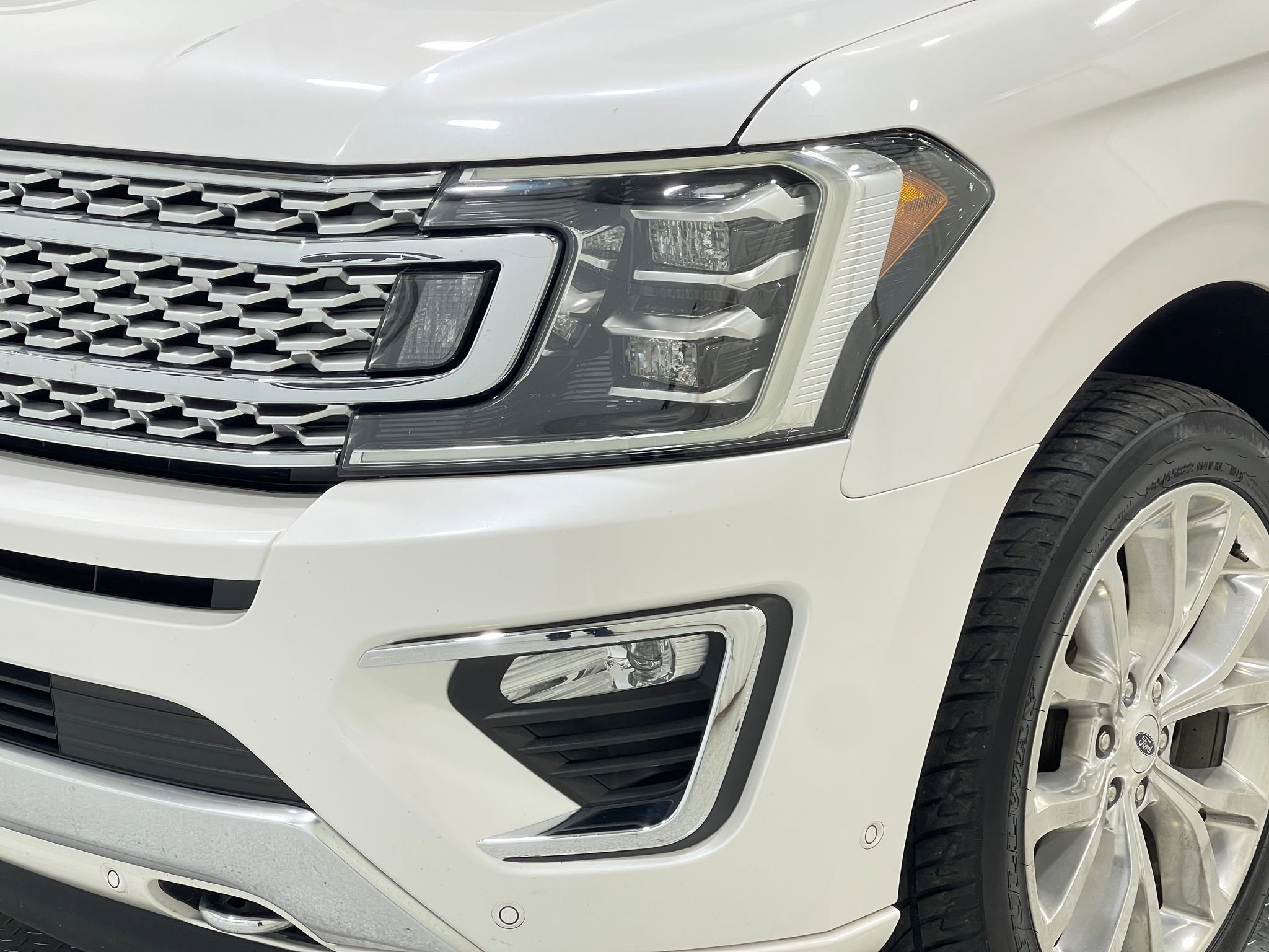 Used 2019 Ford Expedition Max Platinum AWD/4WD image 35