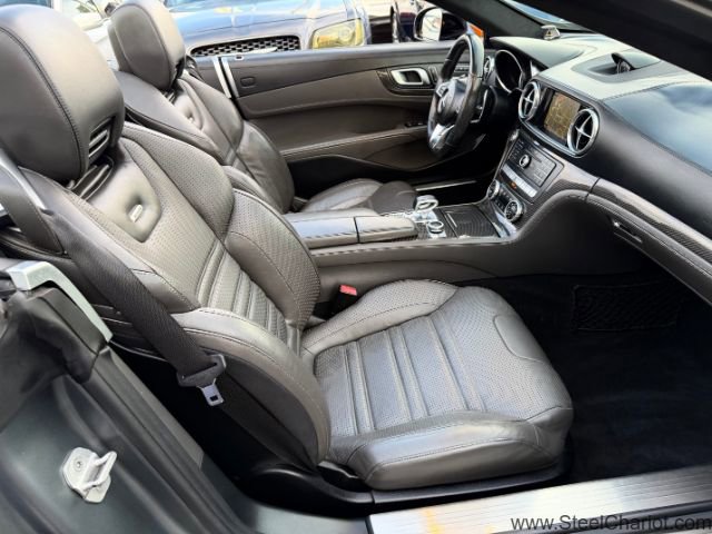 Used 2017 Mercedes-Benz SL 63 AMG image 17