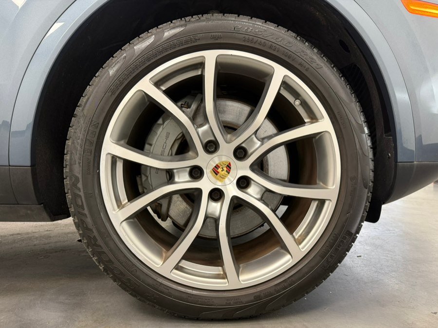 Used 2019 Porsche Cayenne S w/ Premium Plus Package AWD/4WD image 91
