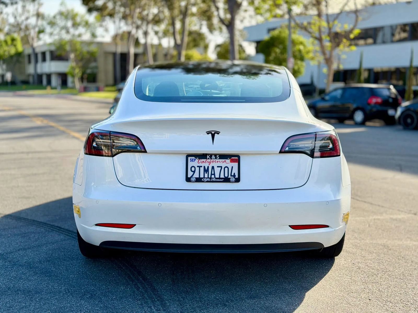 Used 2021 Tesla Model 3 Standard Range Plus RWD image 8