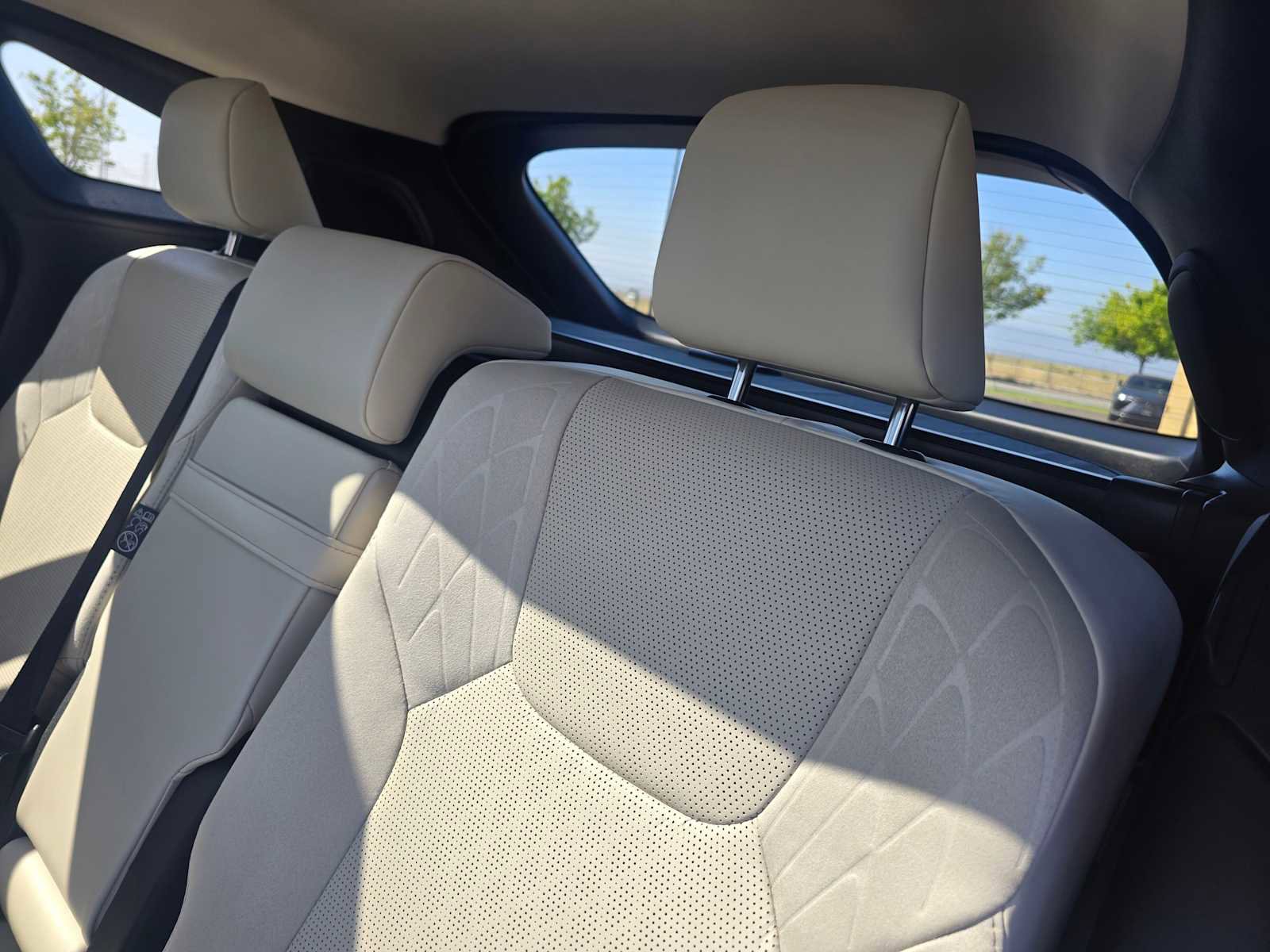 New 2026 Lexus RX 450h AWD image 18