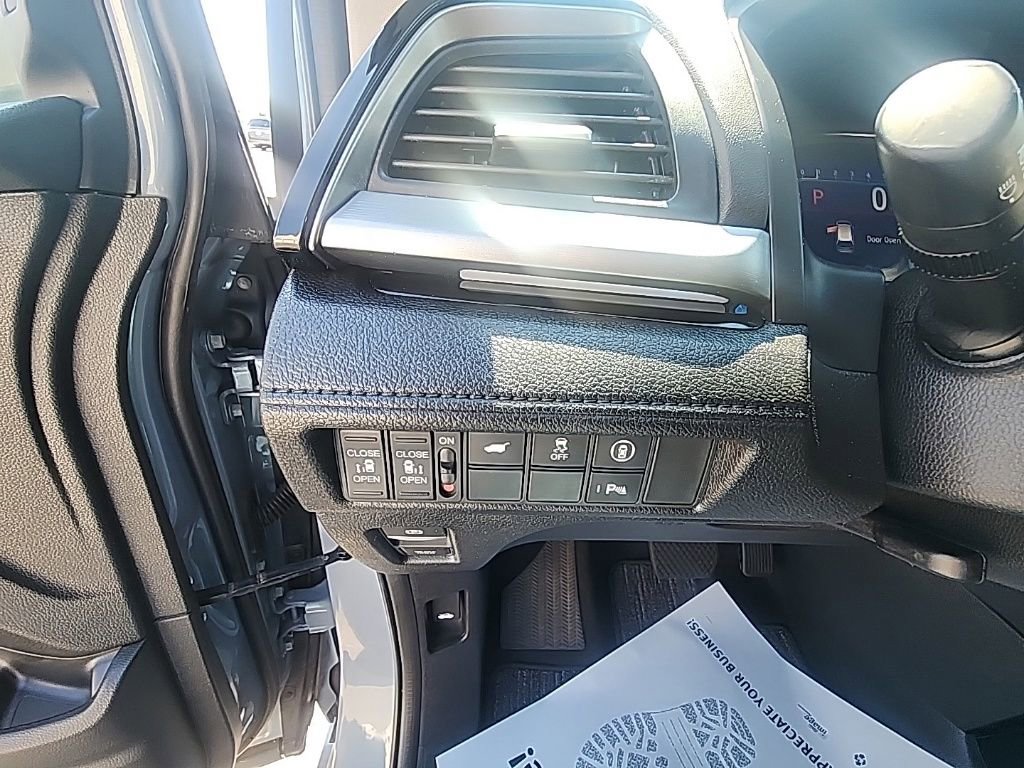 Used 2023 Honda Odyssey Touring image 17