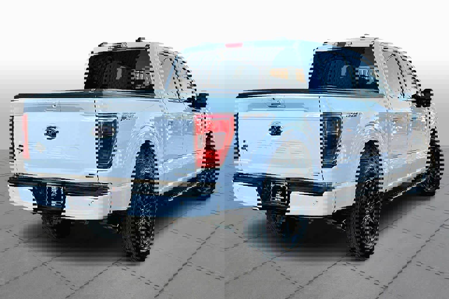 Used 2022 Ford F150 XLT w/ Equipment Group 302A High image 13