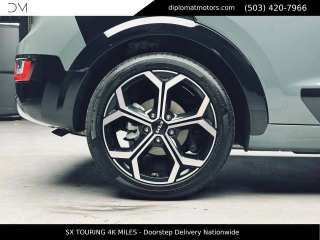Used 2023 Kia Niro SX Touring FWD image 47