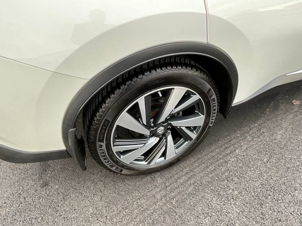 Certified 2018 Nissan Murano Platinum w/ Cargo Package image 15