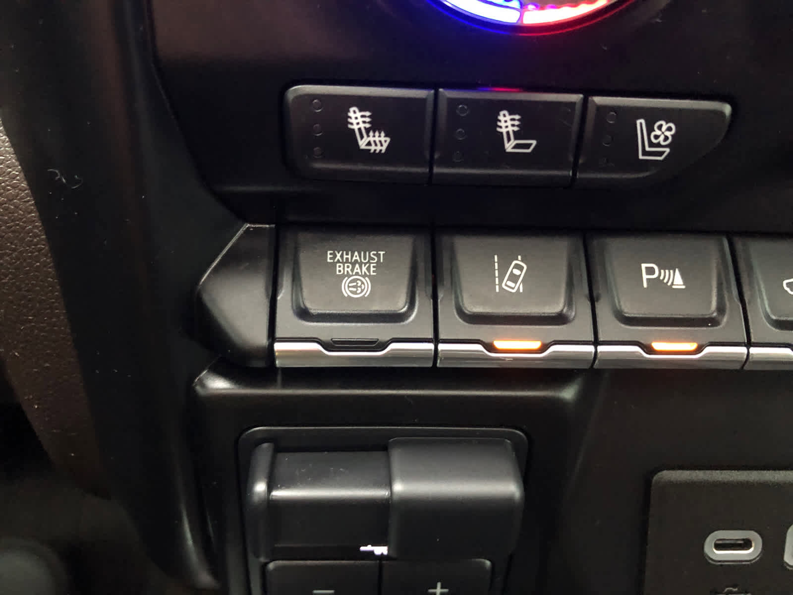 Used 2021 GMC Sierra 2500 Denali w/ Denali Ultimate Package image 24