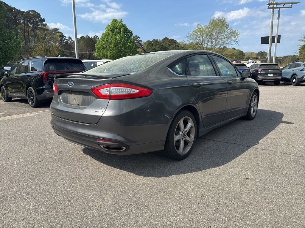 Used 2015 Ford Fusion SE w/ Equipment Group 201A image 5